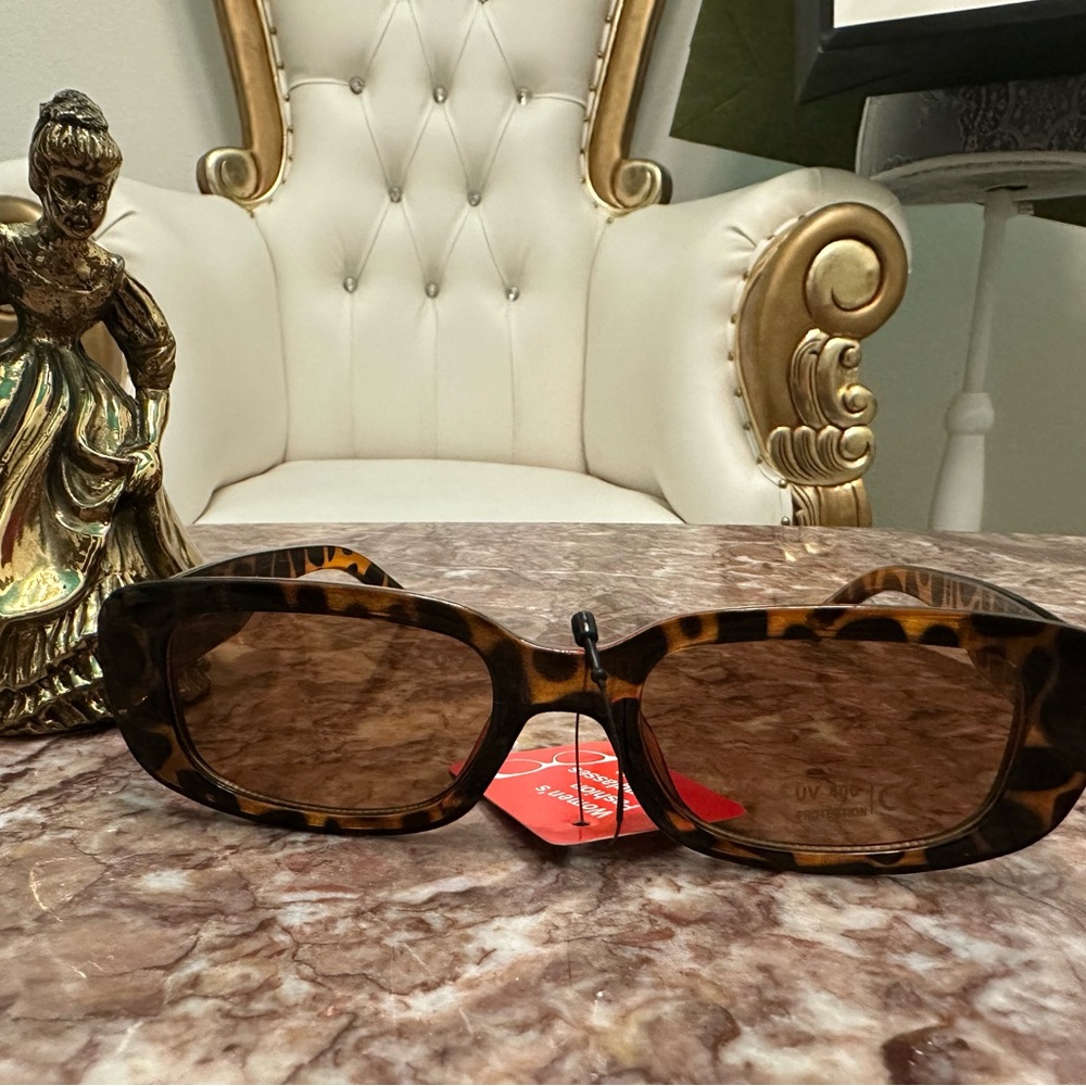 Tortoise Shell Sunglasses -NWT